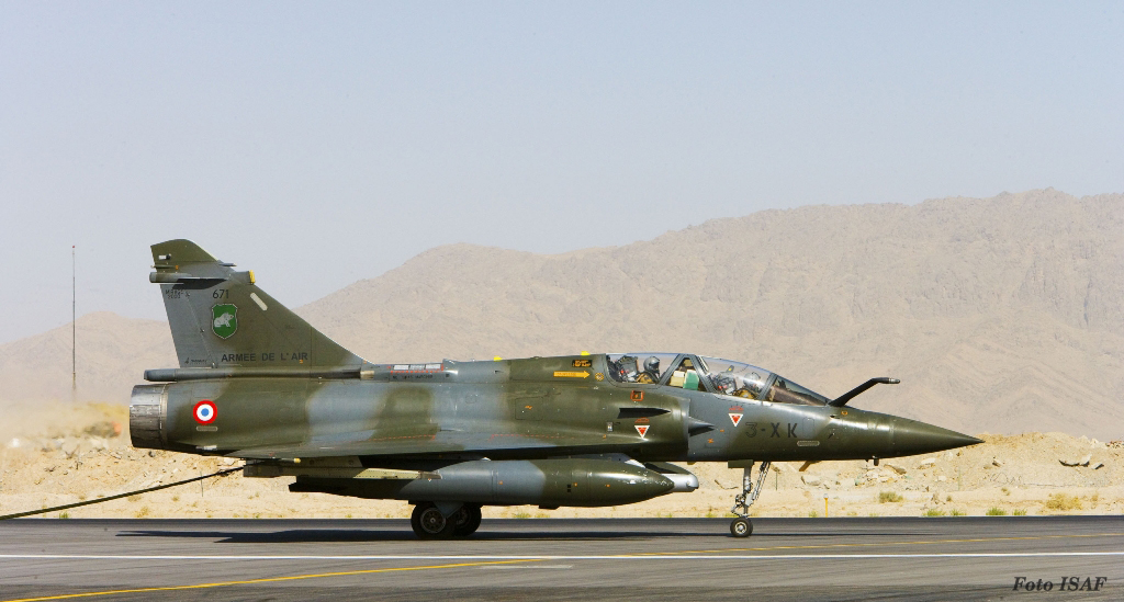 Mirage 2000D francês em Kandahar, para apoiar as forças terrestres a operar na região com mais eficácia