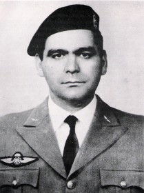Coronel Pára-quedista COSTA CAMPOS:1º Comandante do Batalhão GEP.