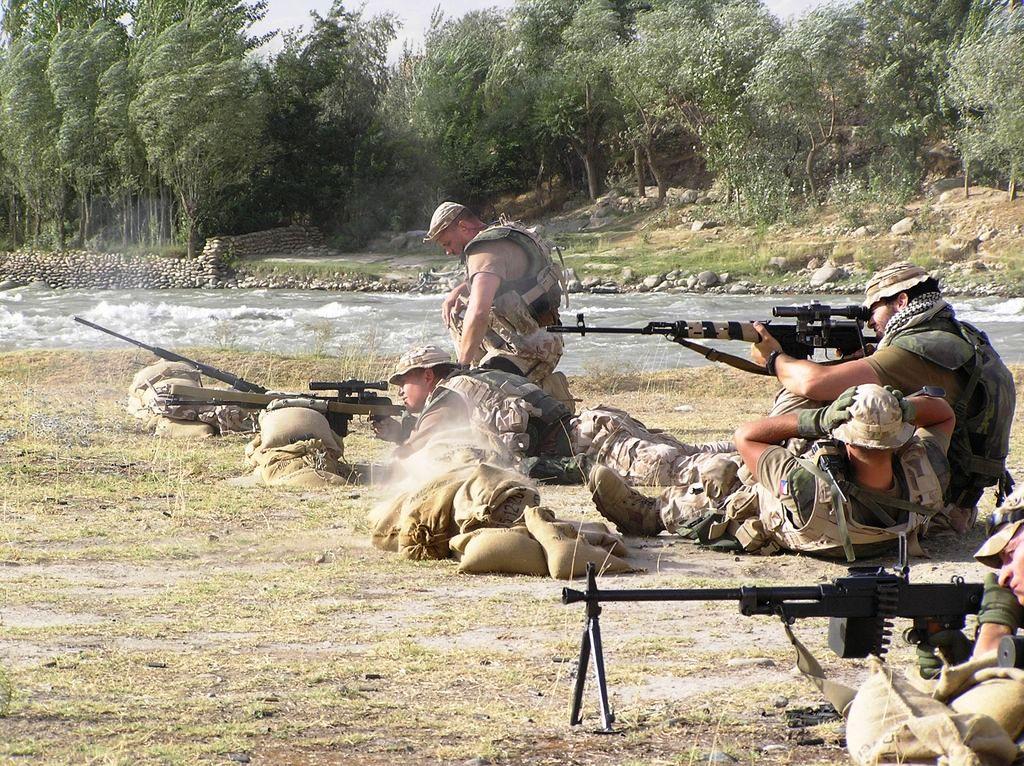 No Teatro de Operações do Afeganistão, a prática do tiro de precisão foi uma constante. (Foto 102. Pruzkumný Prapor)