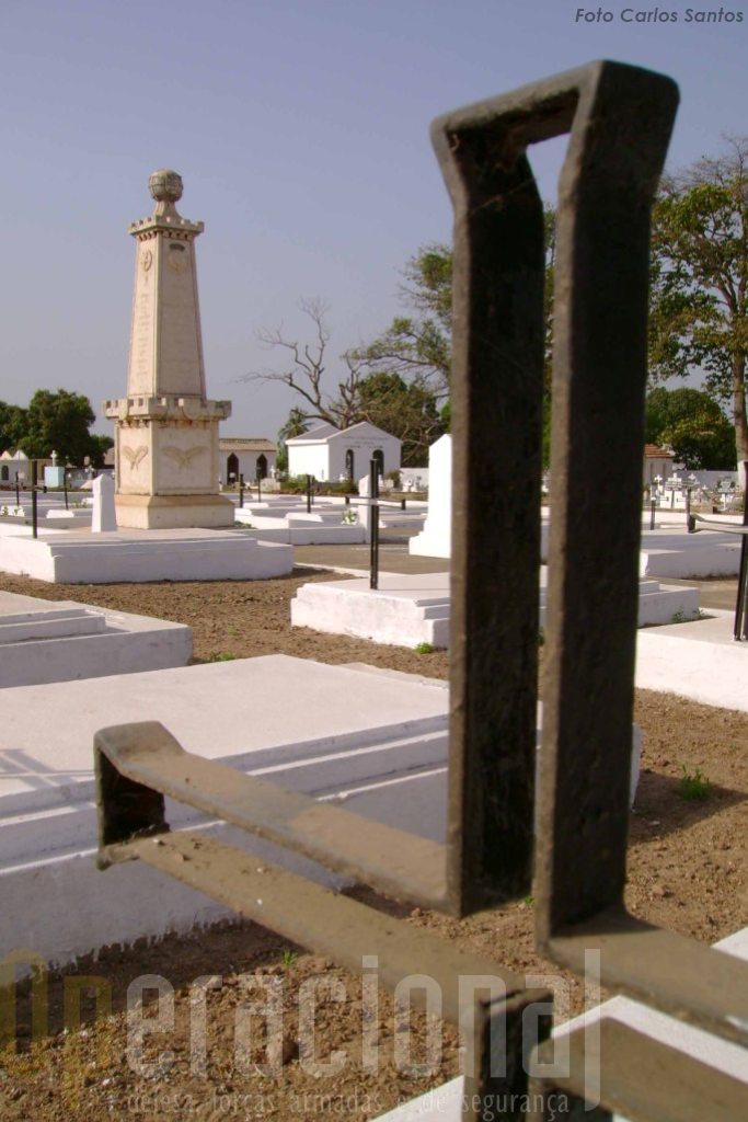 Mesmo que os cemitérios nas antigas colónias estejam mantidos com dignidade, quem serão os familiares dos mortos que ali se poderão deslocar para o culto dos seus mortos?
