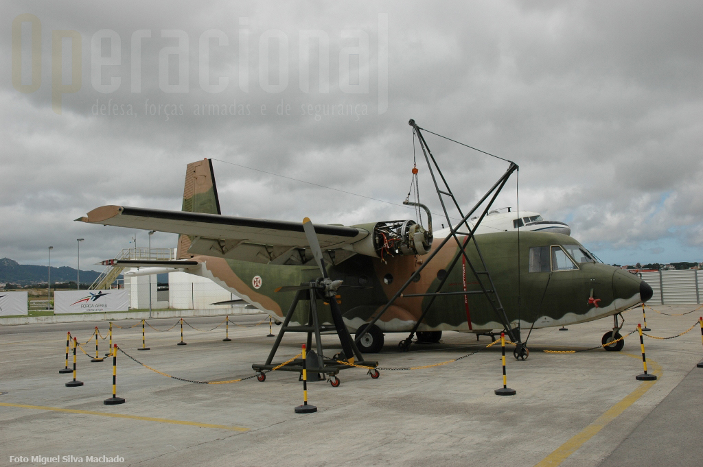 A manutenção do C-212 AVIOCAR que tantos anos esteve em Sintra, pode ser vista agora em versão museológica.