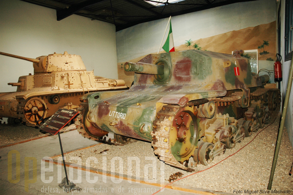 Estes carros italinos, o “Semovente M42” e o “Ansaldo-Fiat M15/42”, combateram n Norte de África