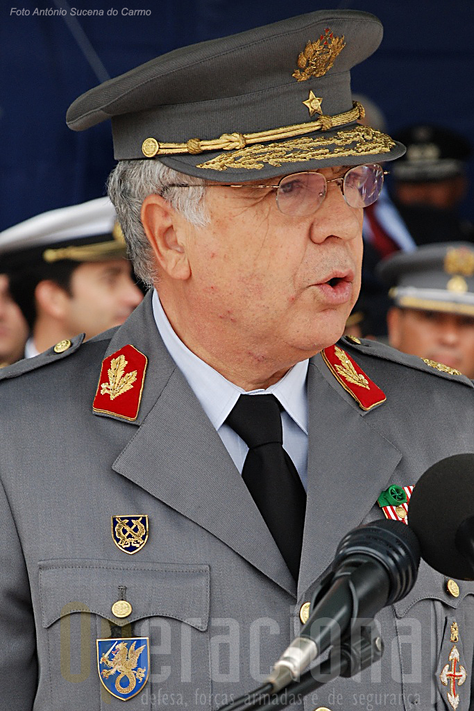 O Chefe do Estado-Maior General das Forças Armadas - na foto o general Valença Pinto - integra o Conselho Supeior de Segurança Interna.