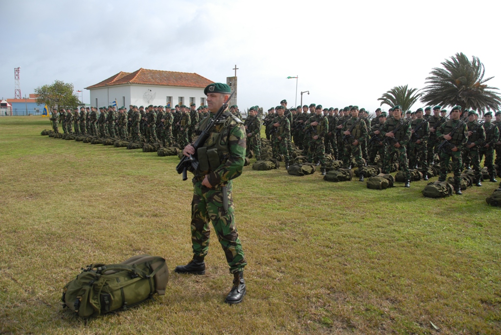 O 2º Batalhão de Infantaria Pára-quedista parte para o Kosovo com uma organização adaptada à missão de KFOR Tactical Reserve Manouver Battalion.