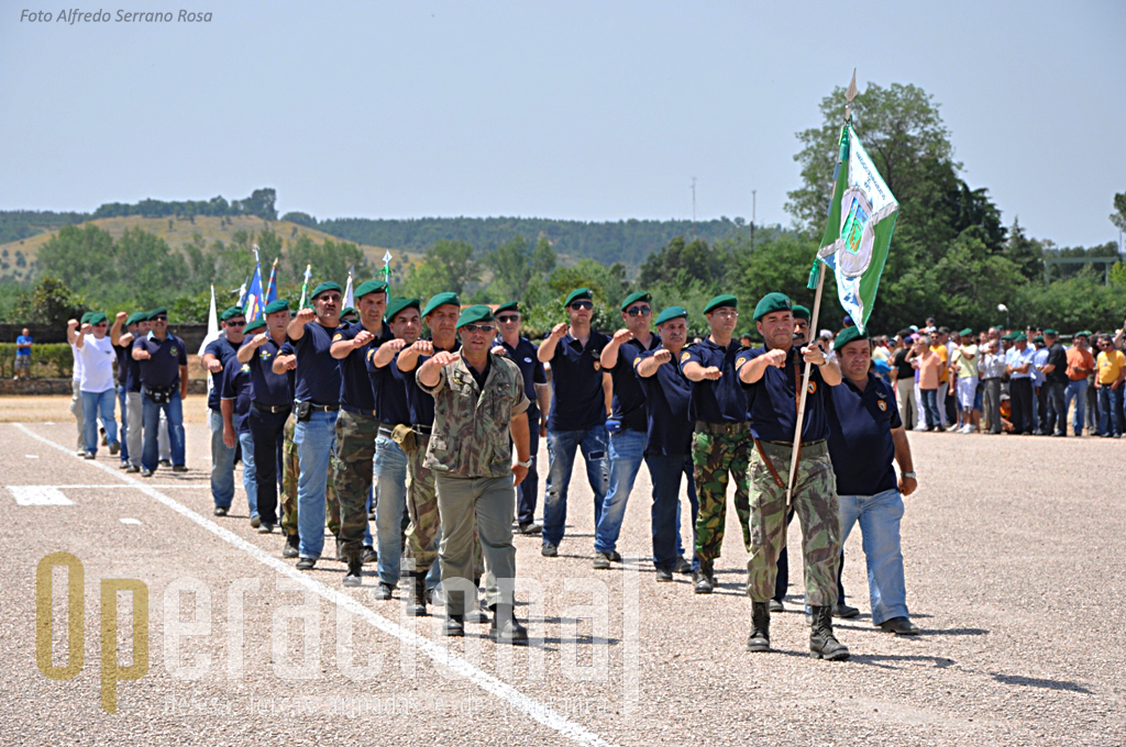 O movimento associativo de antig pára-quedistas esteve presente e algumas das suas Associações participaram na cerimónia militar.