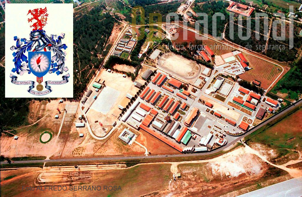 Vista aérea da ESCOLA DE TROPAS PÁRA-QUEDISTAS, cadinho onde são formados os «SOLDADOS DA TERCEIRA DIMENSÃO».