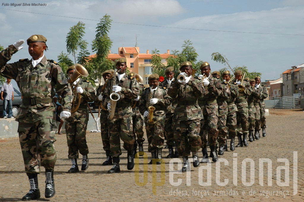 Banda Militar da 3ª Região Militar em actuação na cidade da Praia.
