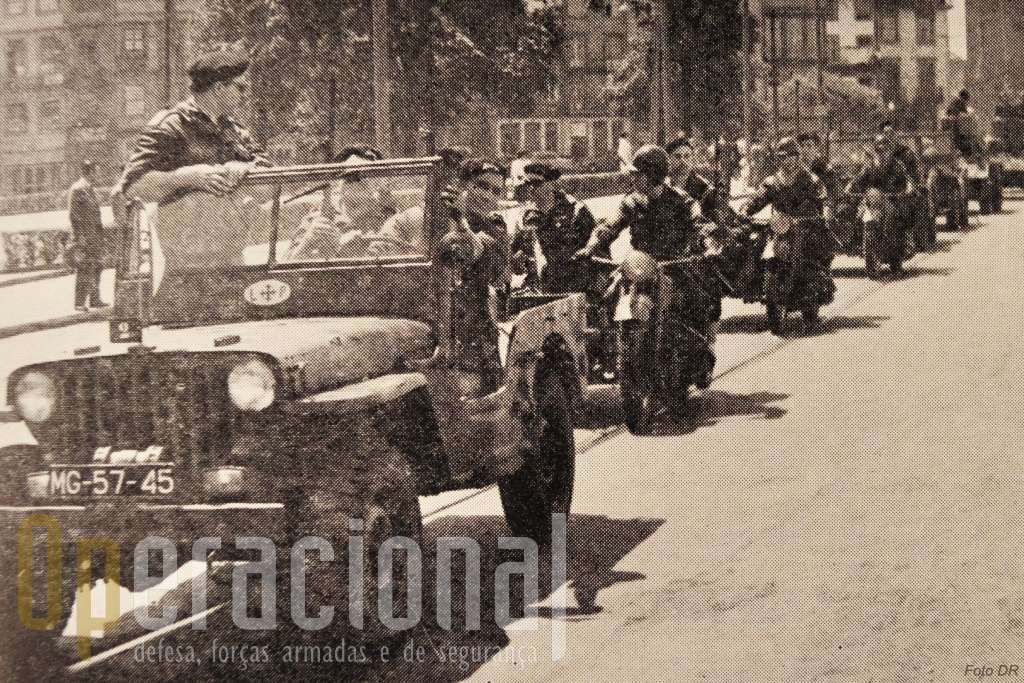 Exercicios da Legião Portuguesa que também tinha a seu cargo a chamada Defesa Civil do Território.