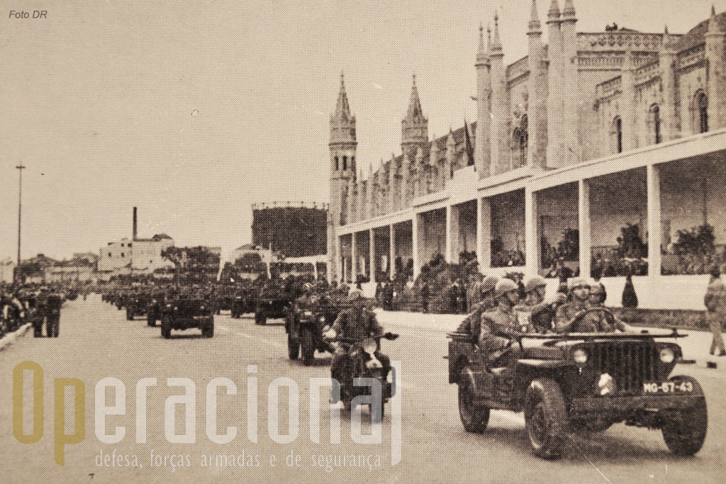 Desfile da Legião Portuguesa em Lisboa já em tempos de "Guerra Fria"