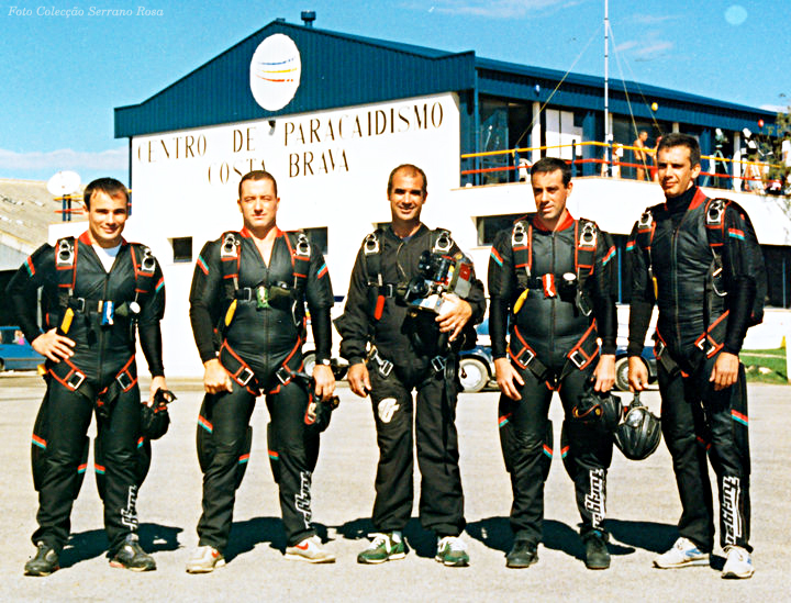 Os "Falcões Negros" num campeonato em Espanha. Da esquerda: Calado, Lopes, Serrano, Merino e   