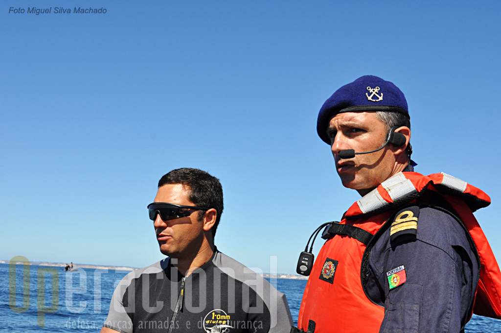 O Capitão-Tenente Duarte Conceição, comandante do Agrupamento de Mergulhadores, foi o responsável pelo exercicio.