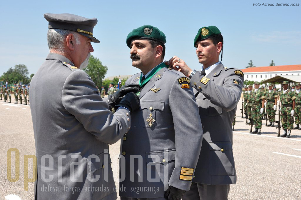 O anterior comandante da ETP, Coronel Pára-quedista Carlos Perestrello foi condecorado com a Ordem Militar de Avis pelo CEME.