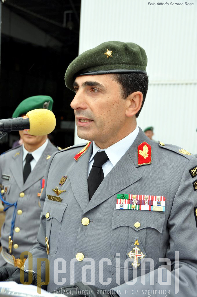 O Major-General Campos Serafino assumiu o comando da BrigRR substituindo o Major-General Raúl Cunha