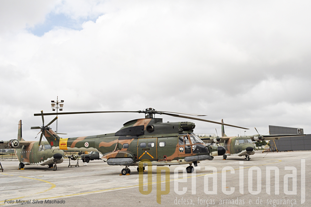 SA330 Puma e C-212-100 Aviocar, "velhas glórias" com lugar de relevo na história da Força Aérea Portugusa.