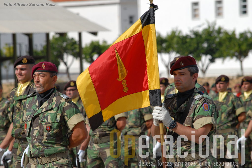 O Batalhão de Comandos sob o comando do Tenente-Coronel CMD Almeida Luís.