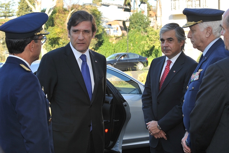 Na primeira vez que se dirigiu às Forças Armadas na qualidade de Primeiro-Ministro, Pedro Passos Coelho apontou na sua intervenção no IESM em 24 de Novembro de 2011, o caminho para a "Reforma e Modernização".