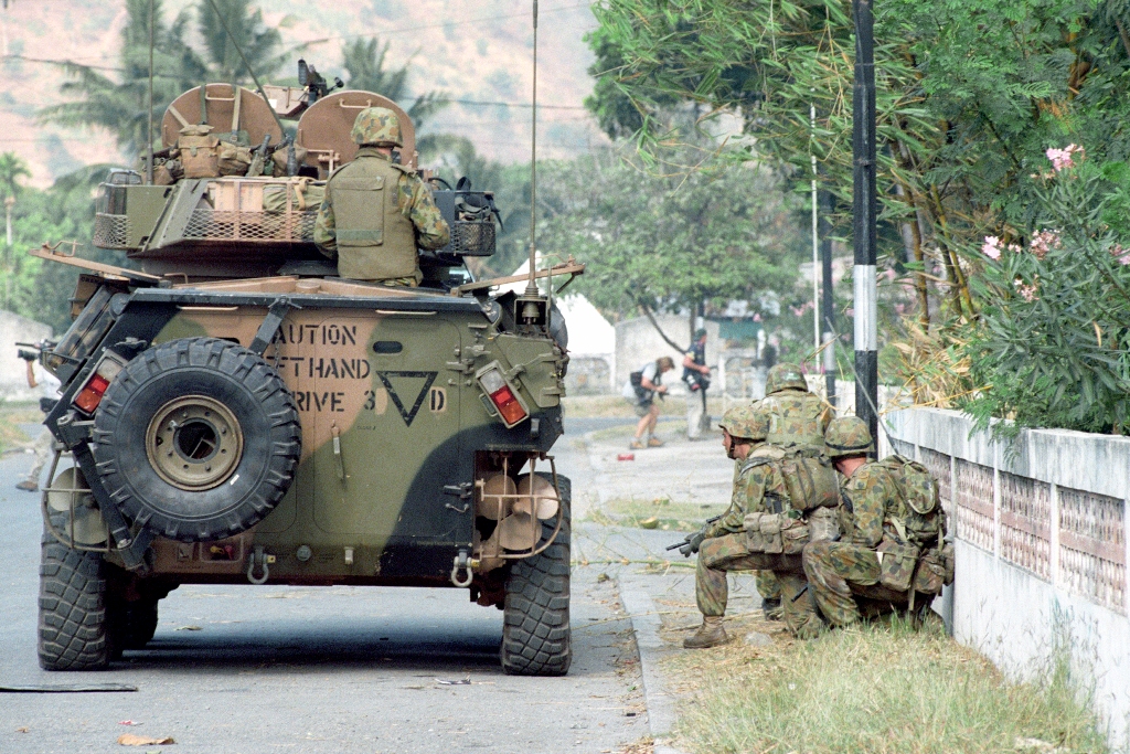As Forças Armadas Australianas e os seus aliados entraram em Timor-Leste "para ganhar", envolvendo na acção pessoal e material que lhes permitiam enfrentar as ameaças detectadas. Foto Ministério da Defesa da Austrália.