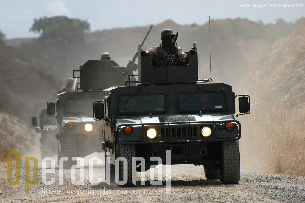 Os "Humvee" continuam a ser a viatura mais usada pelas forças portuguesas no Afeganistão. Em Beja, alguns (a versão inicial adquirida por Portugal) estiveram disponiveis para o exercicio.