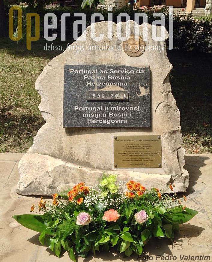 23 de Maio de 2014. A dignidade possível em Doboj no dia da "Casa-Mãe" das Tropas Pára-quedistas Portuguesas, berço militar destes 5 boinas verdes caídos na Bósnia.