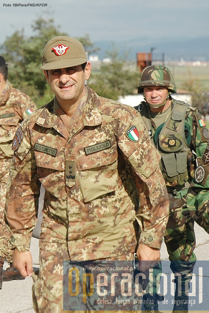 O Major-General do Exército Italiano, Francesco Paolo Figliuolo, comandante da KFOR, esteve presente no último dia do exercício.