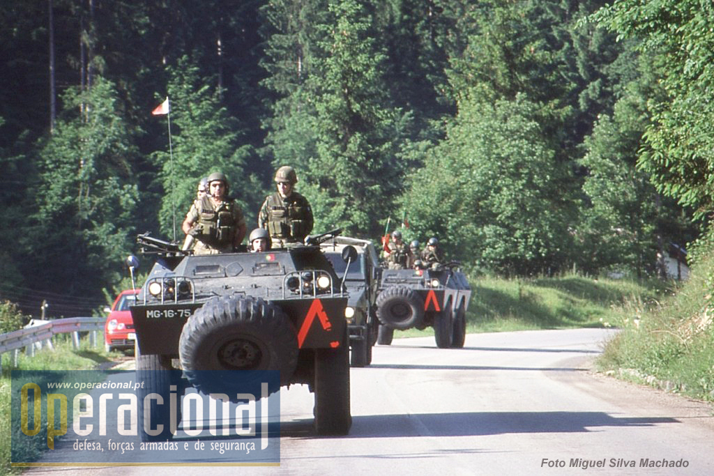 A OPRES em 2002 continuava a usar as VBTP "Chaimite" V-200, viaturas chegadas à Bósnia em 1996 e que ali se manteriam até ao final da presença do batalhão português.