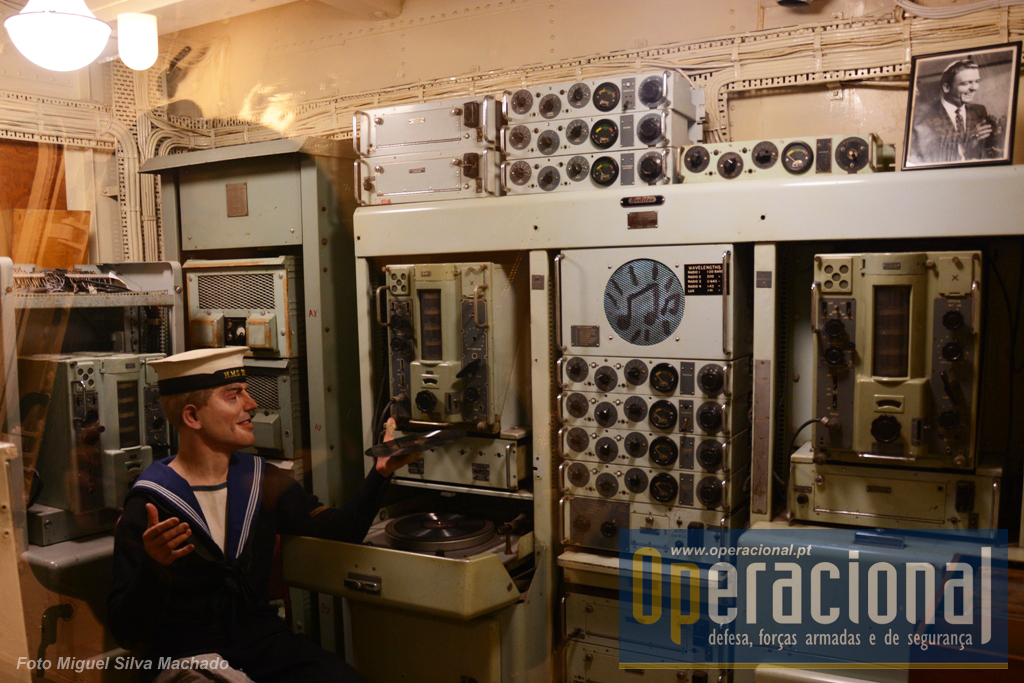 A sala de reprodução de som, criada nos anos 50, local a partir do qual se emitia para todo o navio musica e outras informações tipo emissora de radio civil.