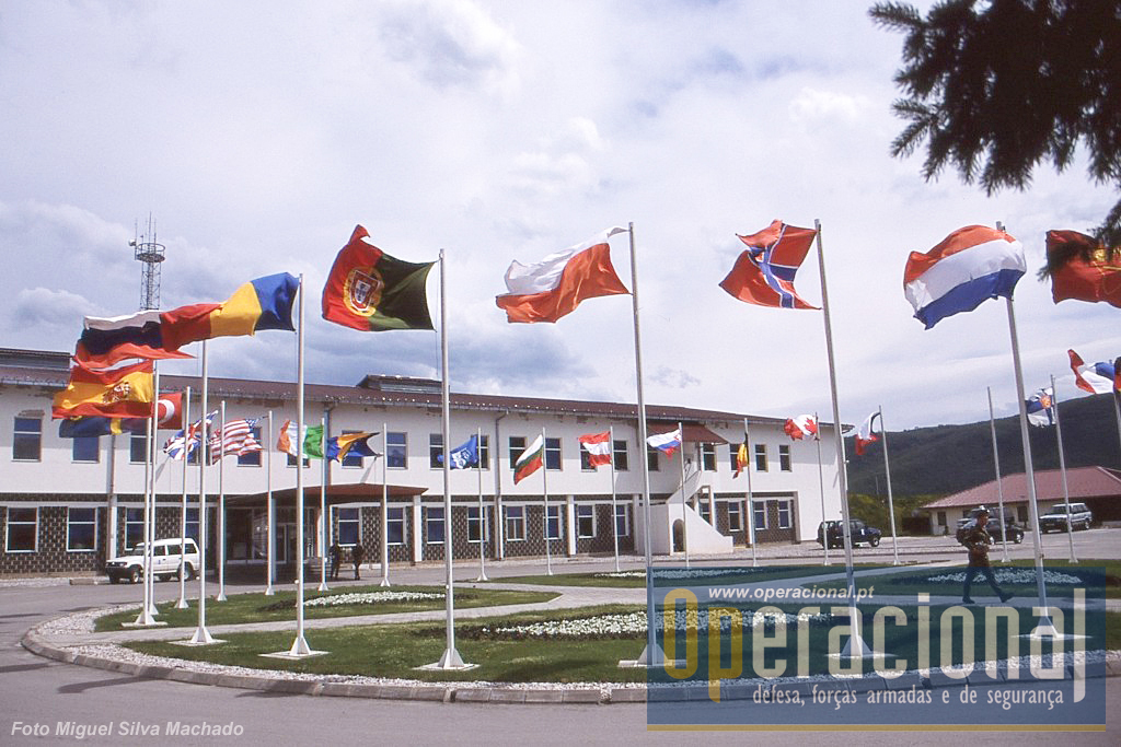 O Quartel-general da SFOR em Butmir - Sarajevo. Durante anos e anos, muitos portugueses prestaram aqui serviço em diversos cargos internacionais.