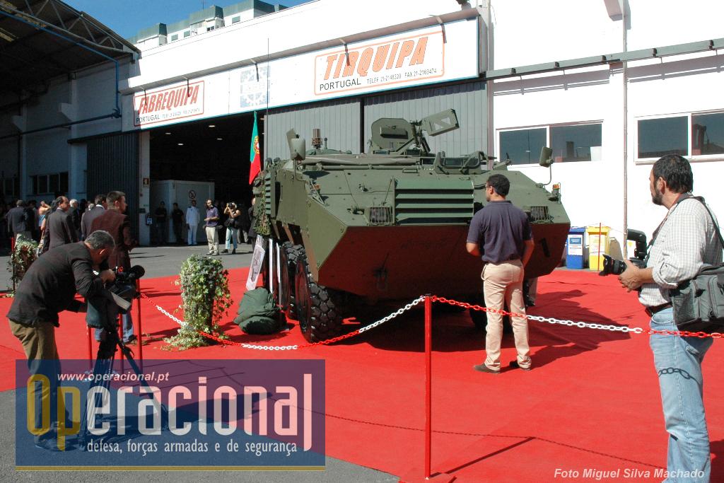 Apresentação pública da 1.ª Pandur fabricada em Portugal (em 25SET2007). A interrupção do Programa Pandur e a muitas peripécias que o acompanharam acabaram por se reflectir na capacidade operacional do Exército.