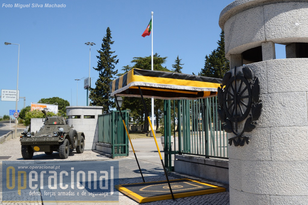 A entrada é livre, basta dirigir-se à Porta-de-Armas do Regimento de Transportes, na Encarnação em Lisboa