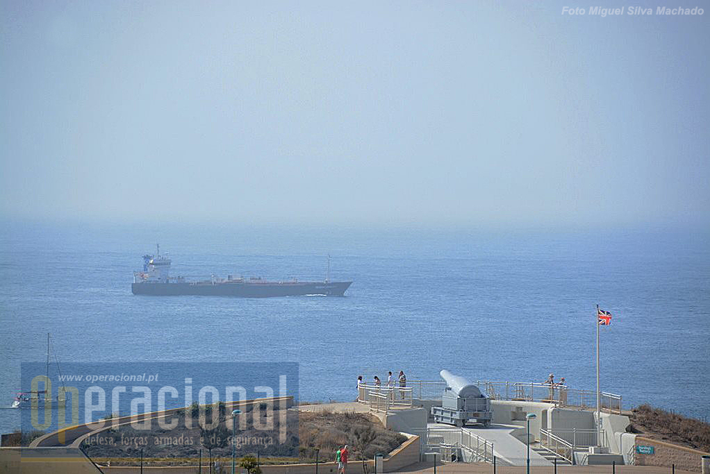 A localização da bateria, no extremo Sul de Gibraltar, tem um campo de visão privilegiado, podendo em dias de boa ou mesmo razoável visibilidade ver-se África e a navegação no Estreito.