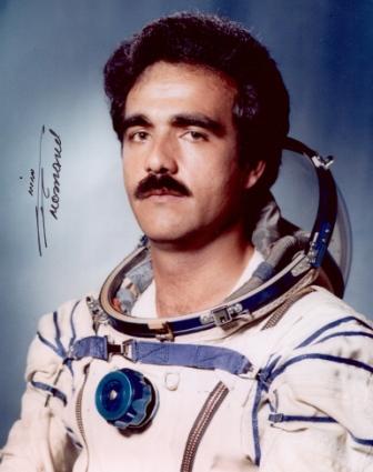 O cosmonauta afegão - Coronel Abdul Ahad Momand - motivo de orgulho aeroespacial Afegão (foto colecção Paulo Gonçalves)